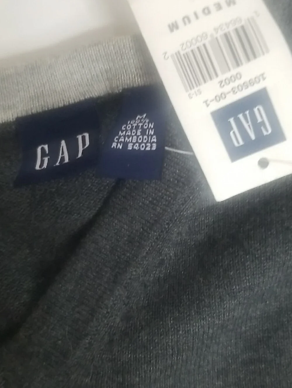 GAP Men's V-Neck Long Sleeve Sweatshirt - Charcoal Gray